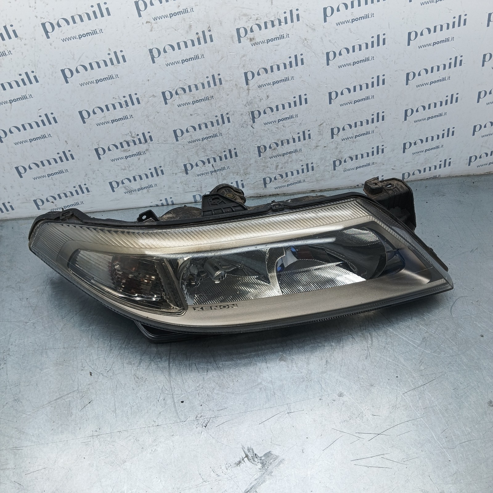 Pomili Fanaleria Faro anteriore Renault Laguna II 8200002466 destro Xenon