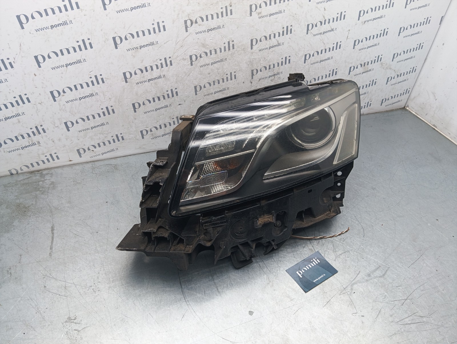 Pomili Fanaleria 10111-17075 faro anteriore sinistro Xenon HID usato