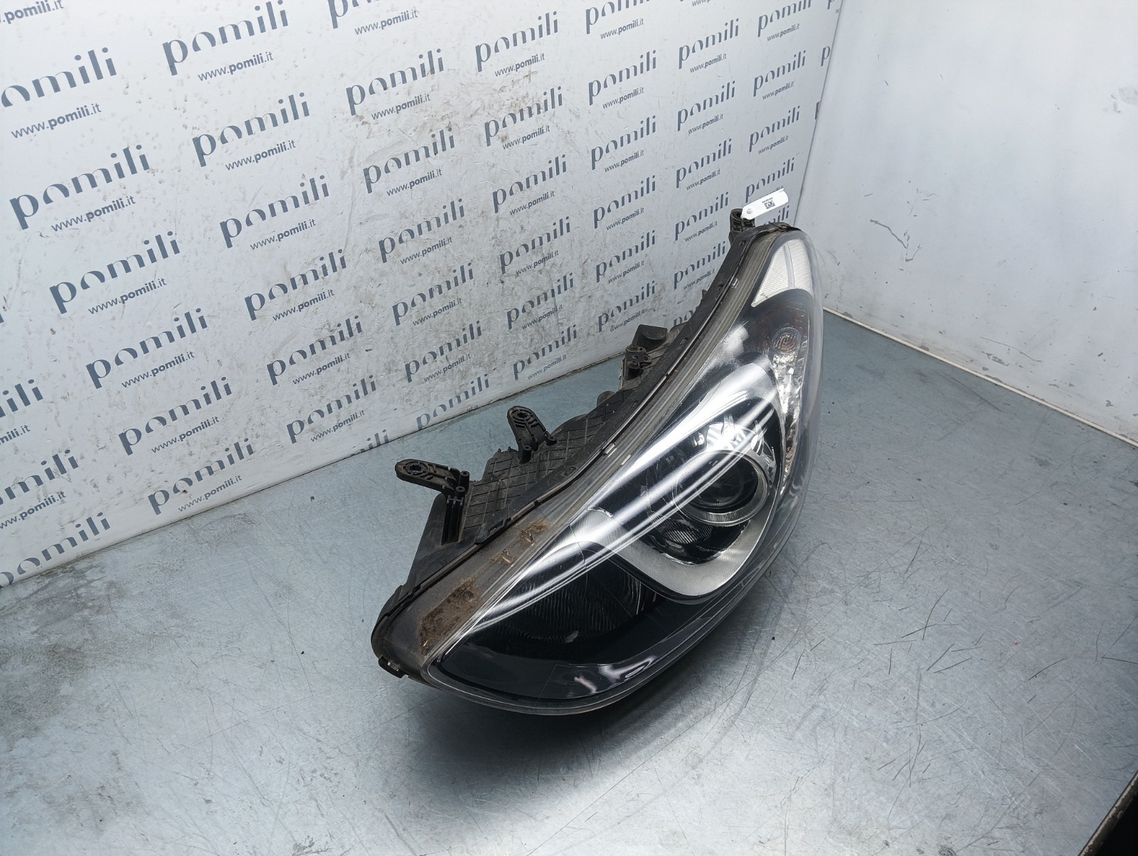Pomili Fanaleria Faro anteriore sinistro Hyundai I30 92101-A6100 usato