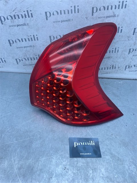Pomili Fanaleria Fanale post. parte est. DX PEUGEOT 3008 (04/09>10/13<) destro