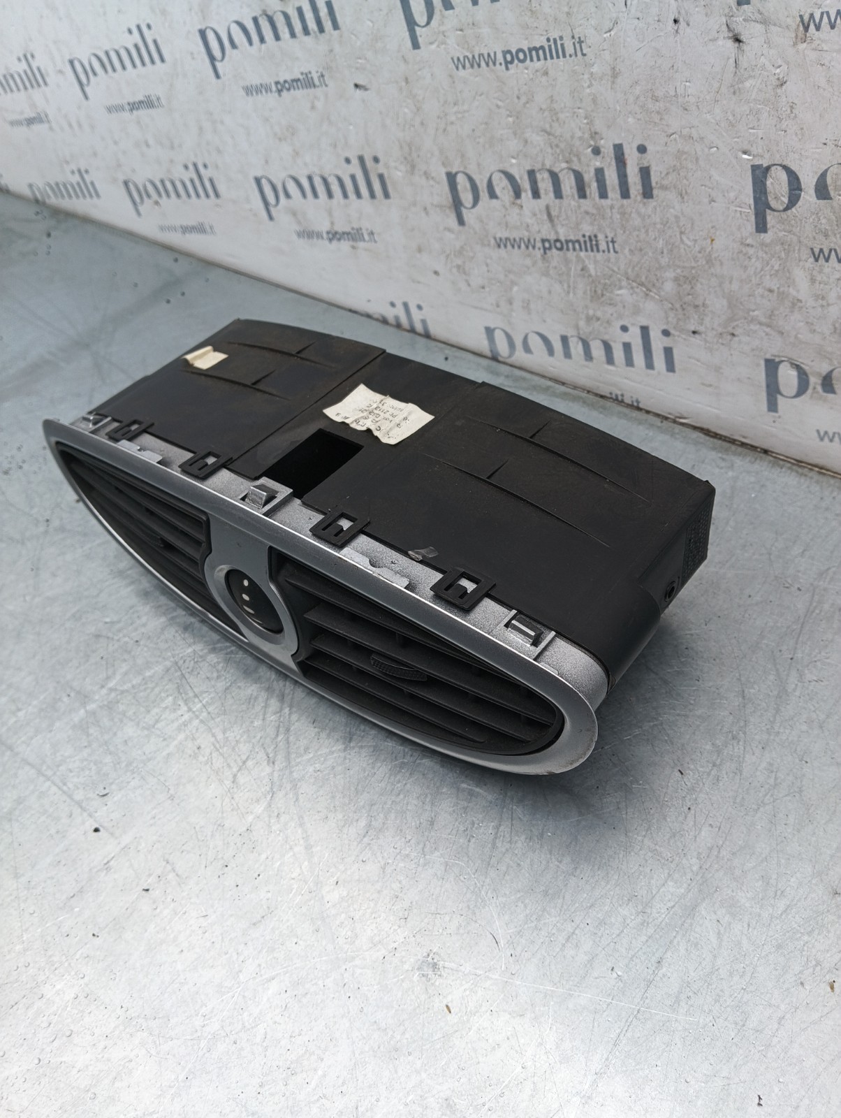 Pomili Climatizzazione Bocchette aria centrale abitacolo Renault Clio III 7701208584 usata