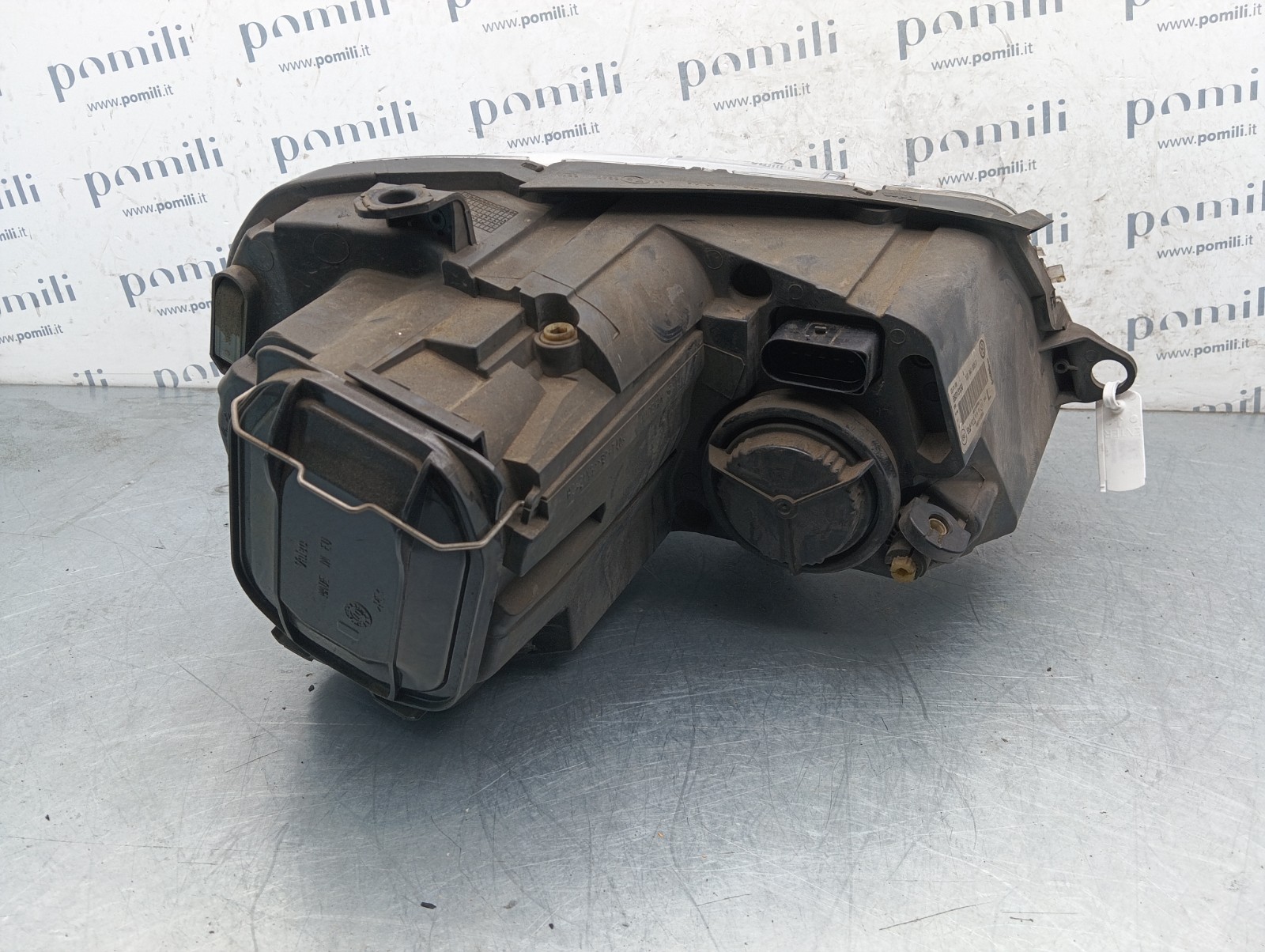 Pomili Fanaleria Volkswagen Eos faro anteriore destro usato