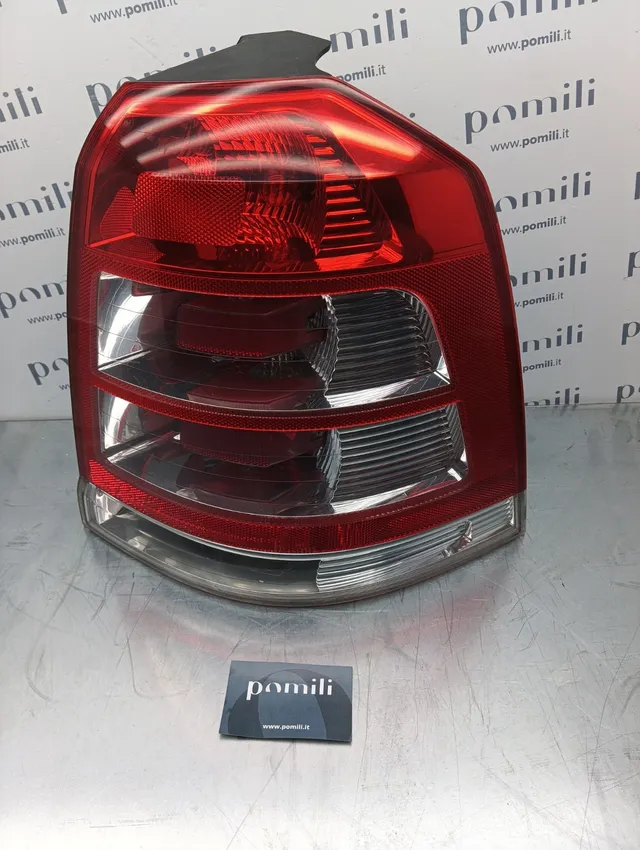 Pomili Fanaleria Opel Zafira B fanale posteriore destro 13305775 usato