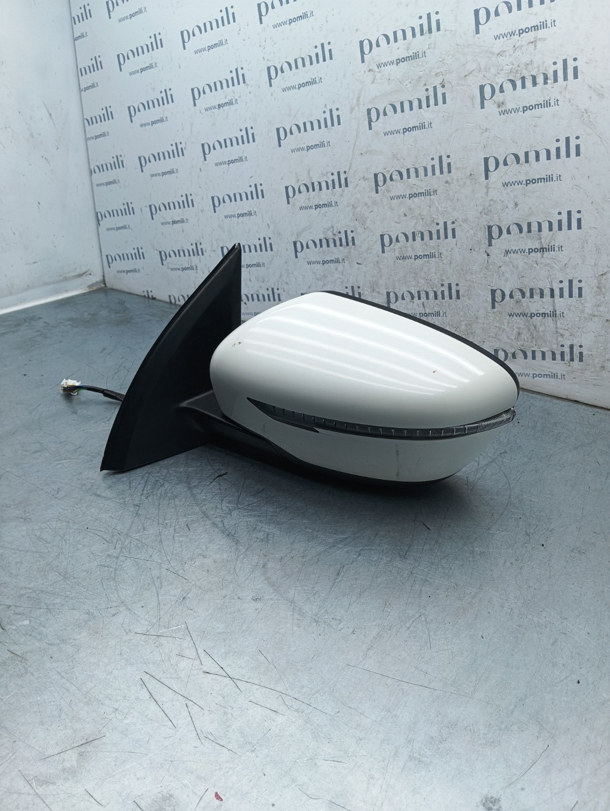 Pomili Cristalli Nissan Qashqai J11 specchietto retrovisore sinistro 9 PIN 20805001 usato