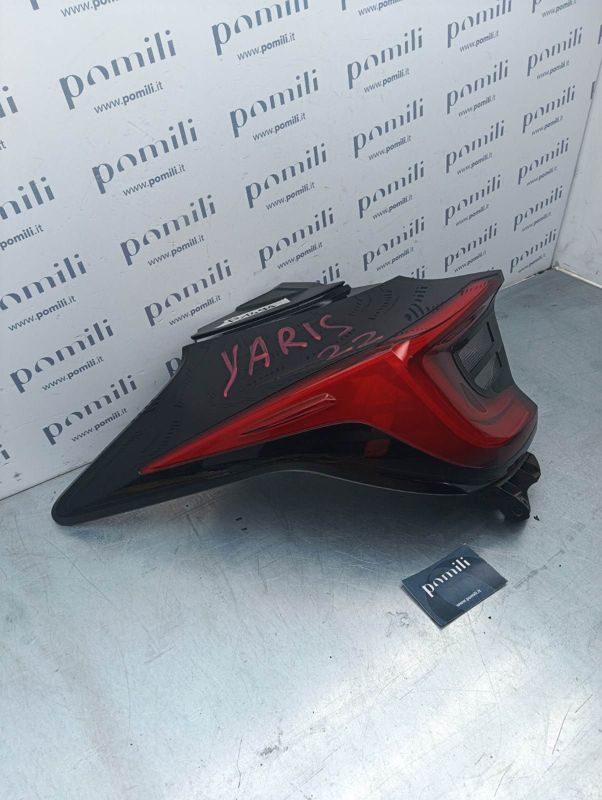 Pomili Fanaleria Fanale posteriore sinistro Toyota Yaris 81561K0040 usato