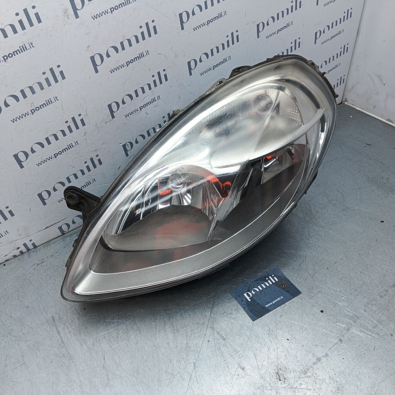 Pomili Fanaleria Faro anteriore sinistro Lancia Y 270533-00L faro usato