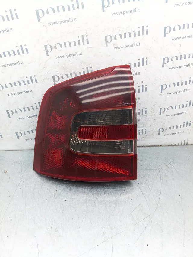Pomili Fanaleria Skoda Octavia fanale posteriore sinistro 2004-2008 usato