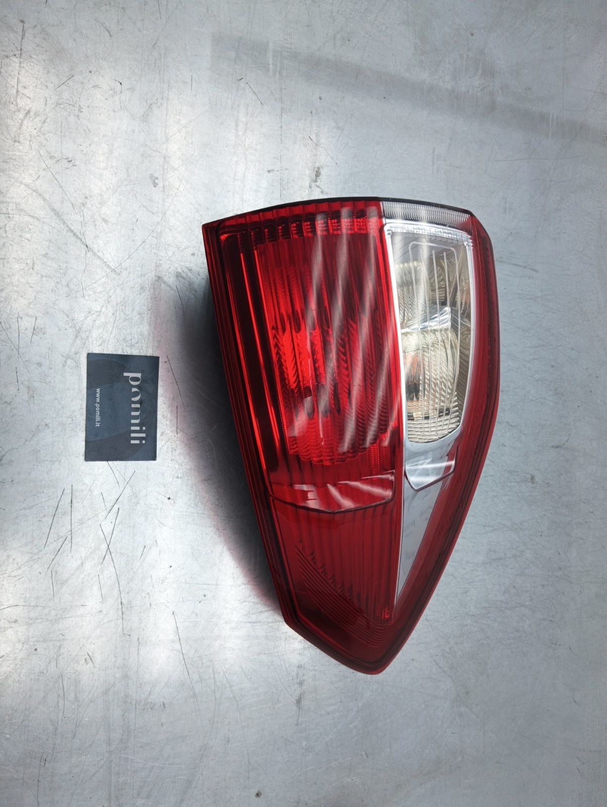 Pomili Fanaleria Ford C-Max (2010-15) 89502670 fanale posteriore destro usato