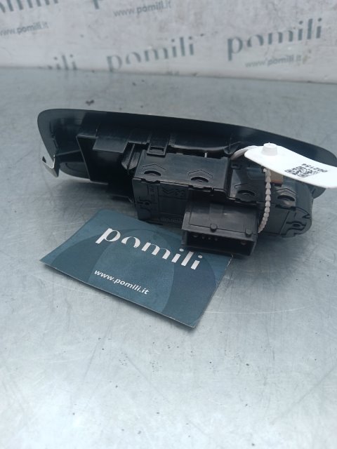 Pomili Rivestimenti interni e parti interne Peugeot 208 alzacristallo elettrico anteriore sinistro