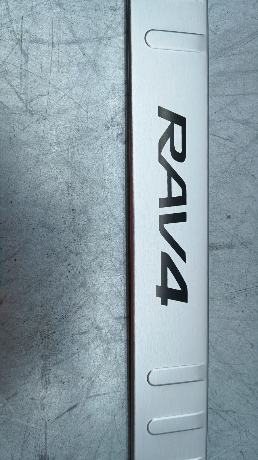 Pomili Lamierati esterni Toyota RAV4 kit battitacchi PZ467-X0184-00 alluminio
