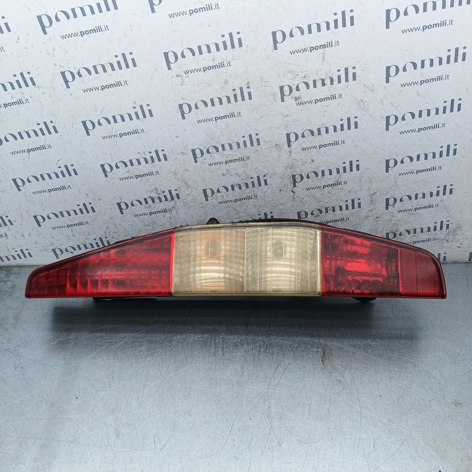 Pomili Fanaleria Fanale posteriore destro Fiat Doblò (2000-2009) 40605751 fanale usato ingiallito