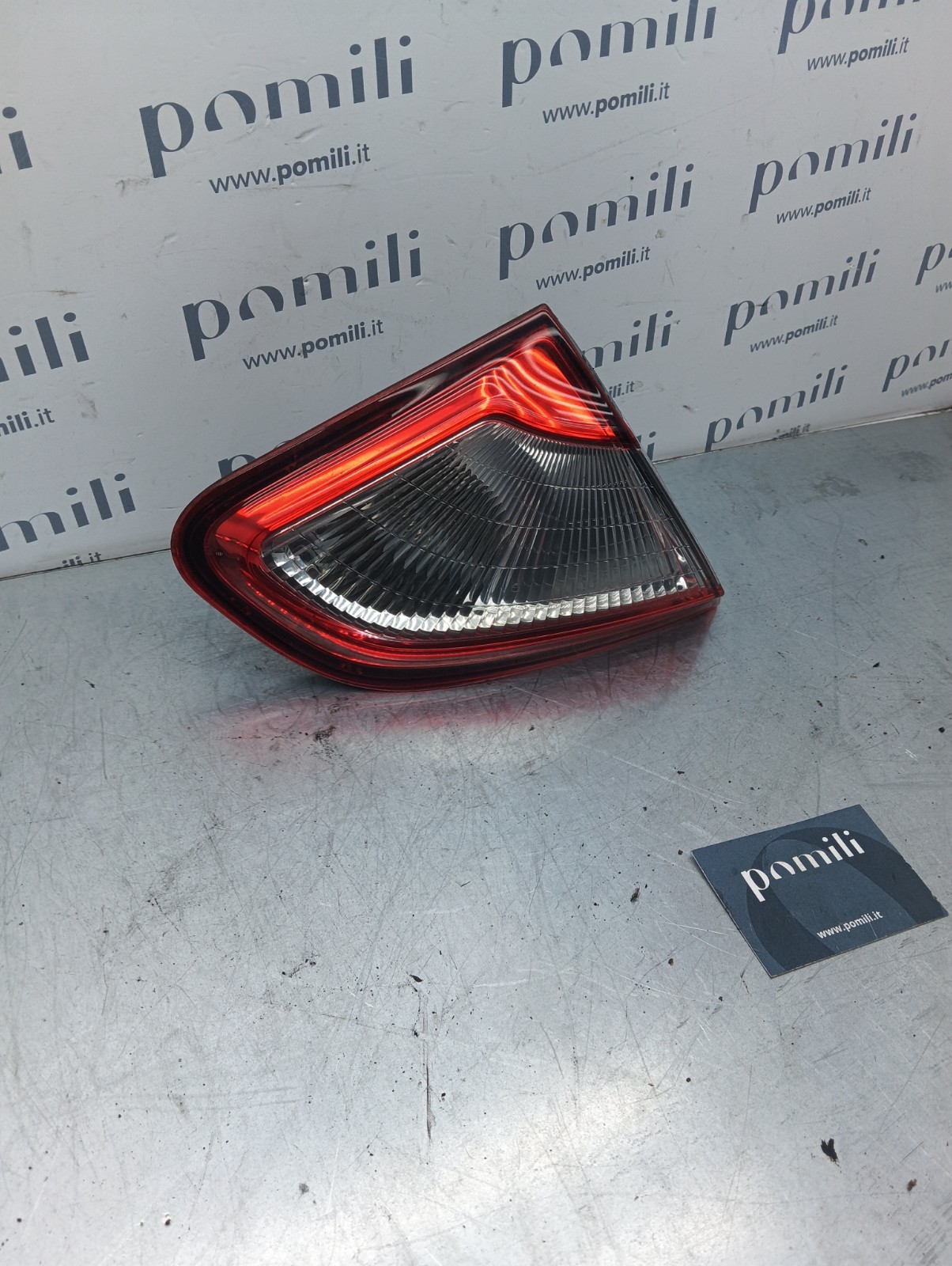Pomili Fanaleria Nissan Qashqai I facelift 2010-13 fanale portellone sinistro usato