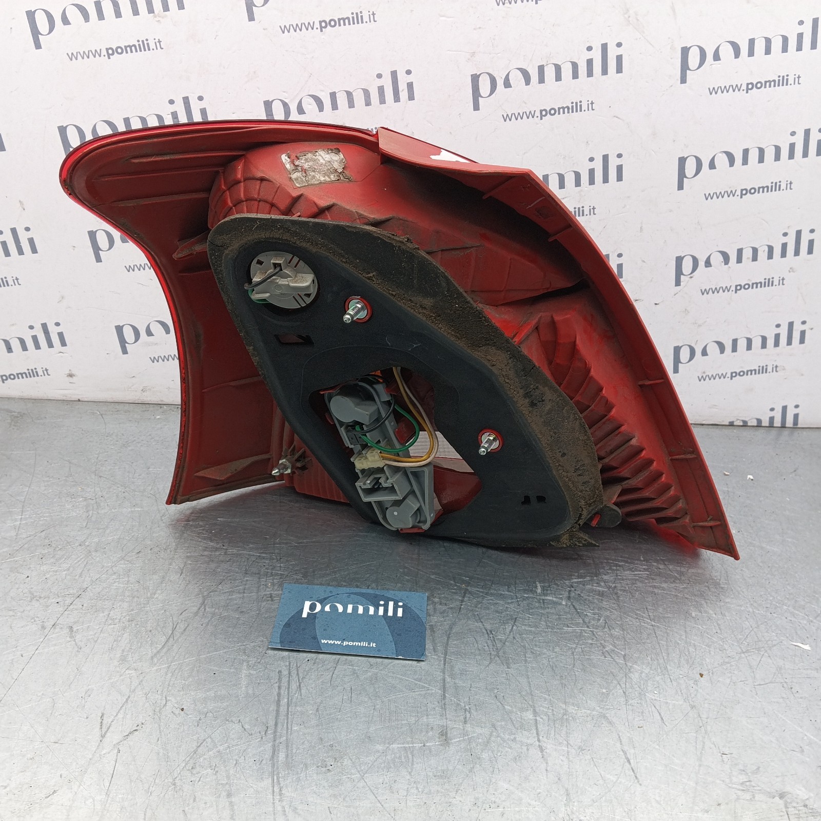 Pomili Fanaleria Toyota Yaris II fanale posteriore destro 81551-0D110 alogeno