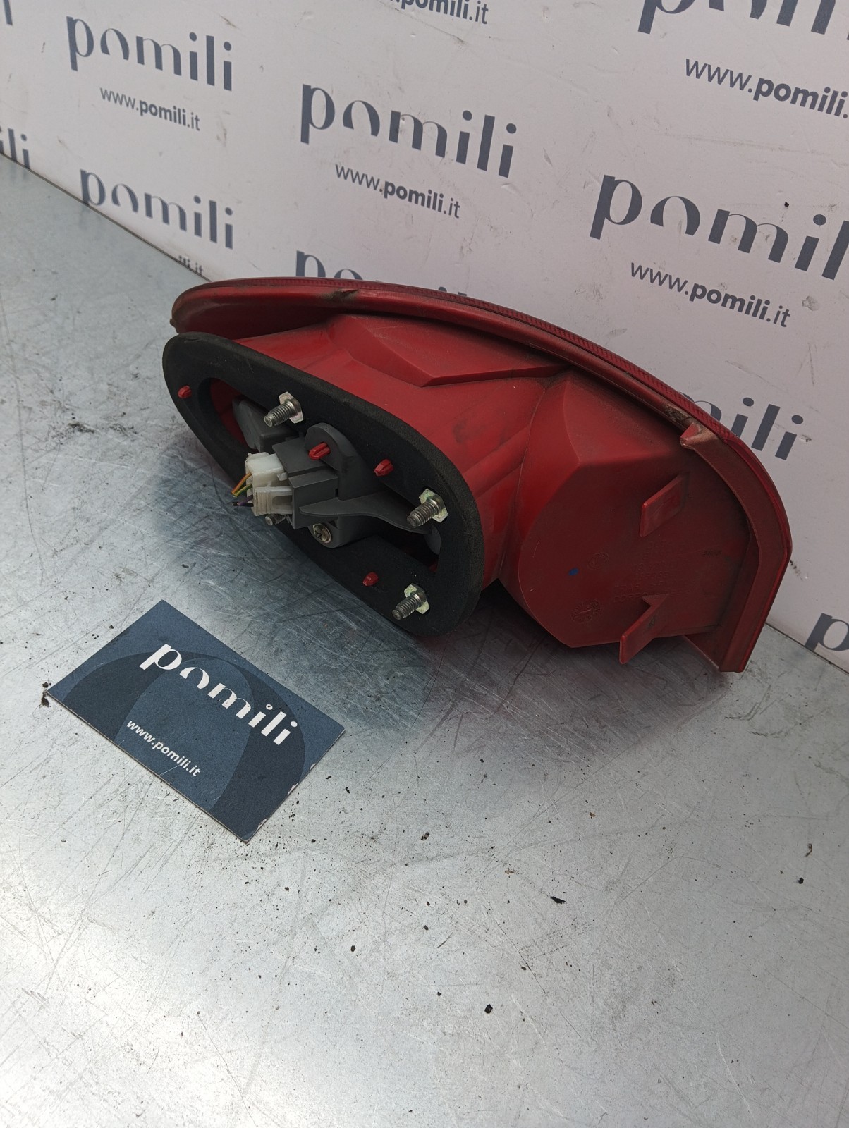 Pomili Fanaleria Alfa Romeo 147 fanale posteriore destro usato