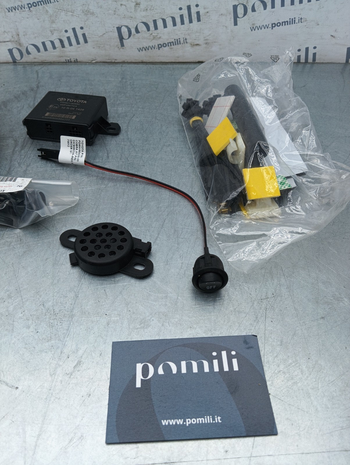Pomili Elettronica/batteria ibride Toyota Yaris PW501-0D100 kit sensori parcheggio anteriori