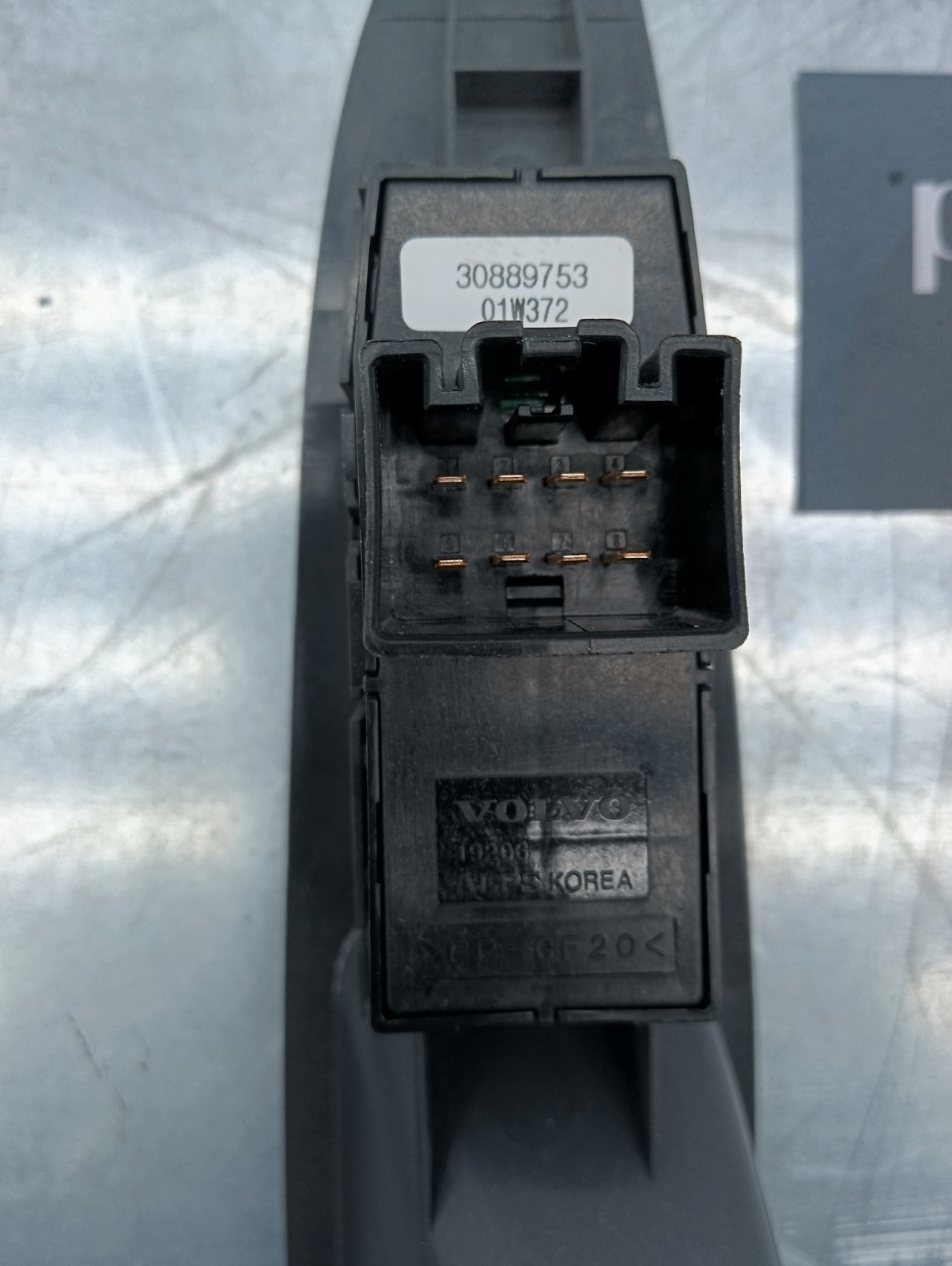Pomili Rivestimenti interni e parti interne Interruttore alzavetro anteriore destro Volvo S40 / V40 30889753 usato