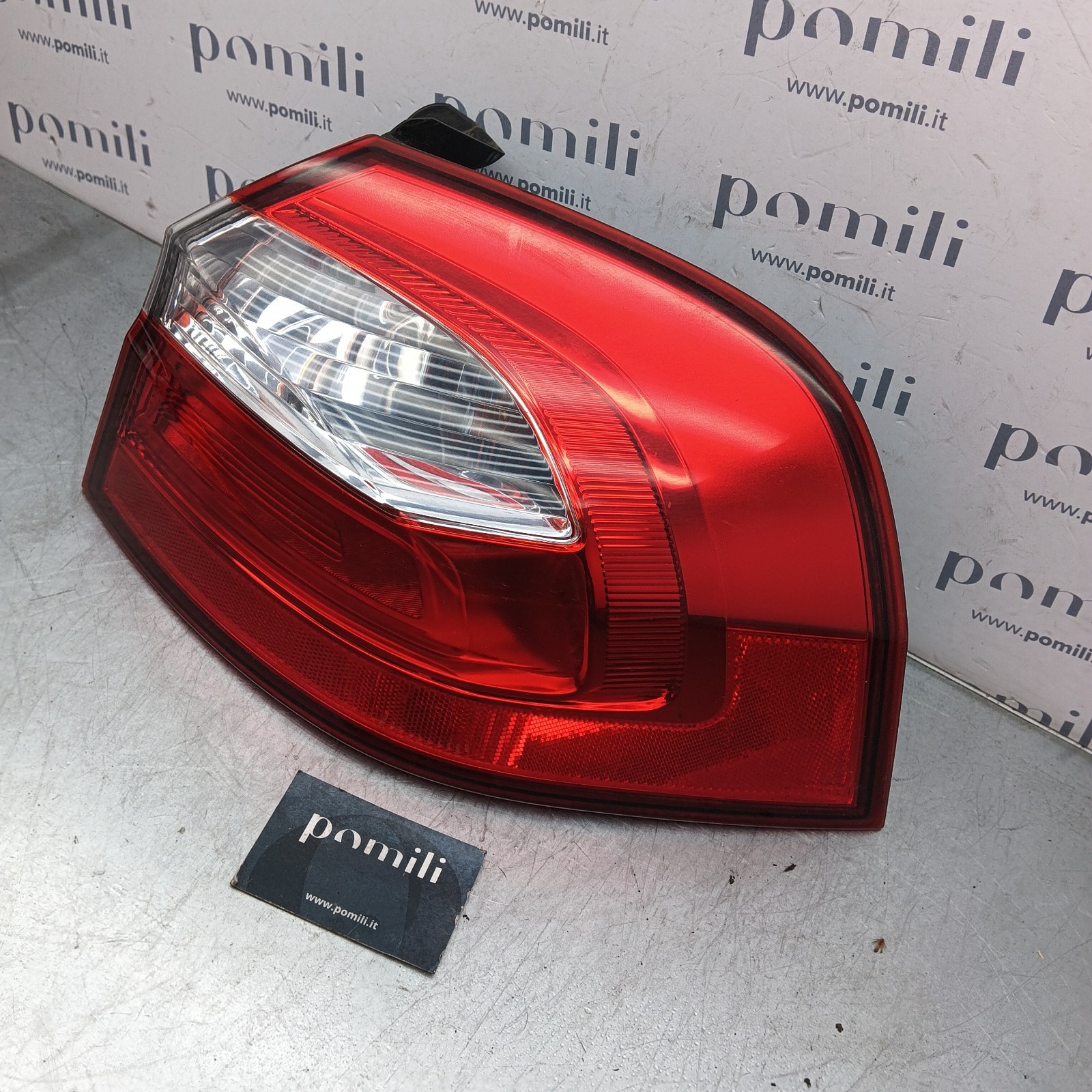 Pomili Fanaleria Kia Rio fanale posteriore destro 92402-1W2R usato