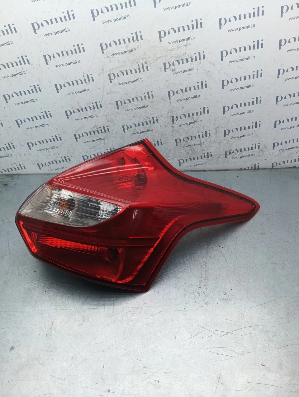 Pomili Fanaleria fanale posteriore destro LED Ford Focus III BM51-13404-BL usato