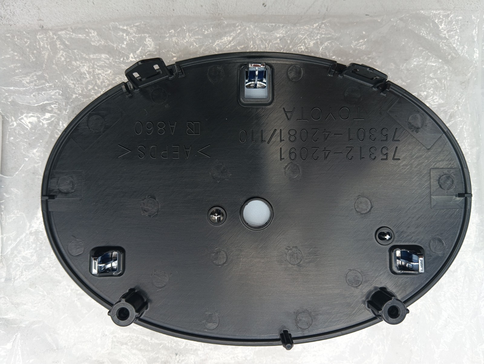 Pomili Lamierati esterni Stemma frontale Toyota RAV-4 75301-42081 nuovo
