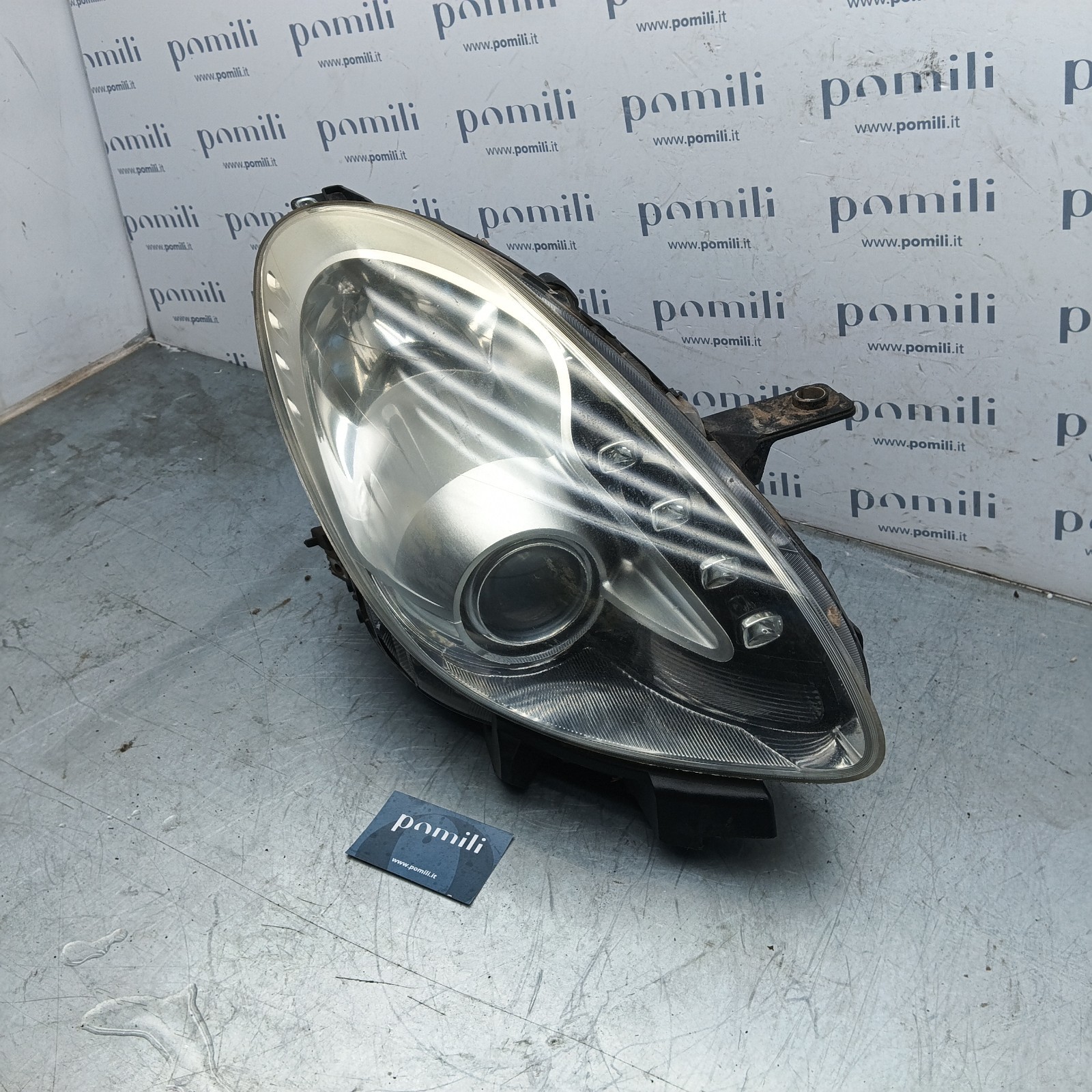 Pomili Fanaleria Faro anteriore destro Alfa Romeo Giulietta 47922748 usato
