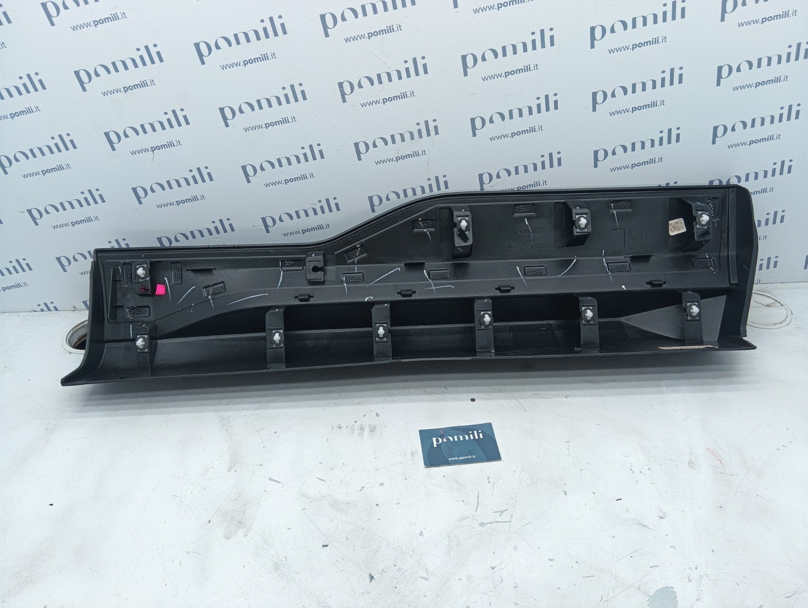 Pomili Lamierati esterni Modanatura porta Ford Edge ST FT4B R25A77 DFPRAA sinistra usata