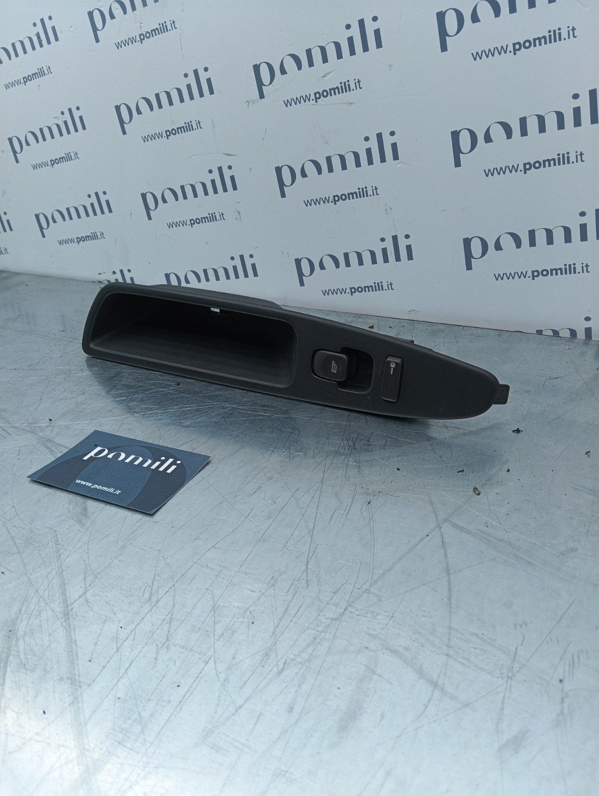 Pomili Rivestimenti interni e parti interne Interruttore alzavetro anteriore destro Volvo S40 / V40 30889753 usato