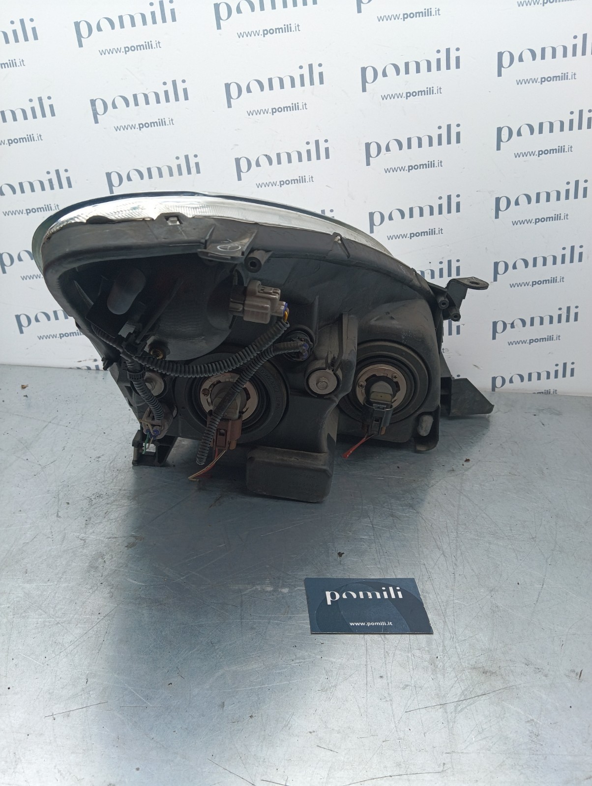 Pomili Fanaleria Faro anteriore destro Toyota Corolla Verso (2ª serie 2004-09) 7357230400 usato
