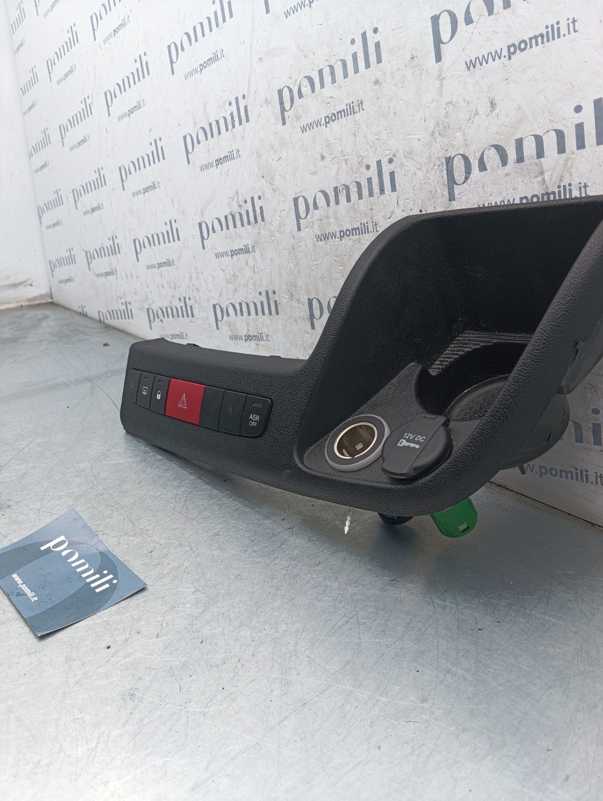 Pomili Rivestimenti interni e parti interne Pulsantiera centrale quattro frecce Fiat Ducato 7355861490 usata