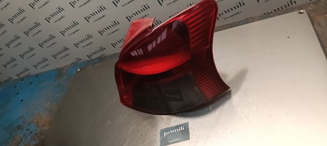 Pomili Fanaleria Toyota Yaris fanale posteriore destro