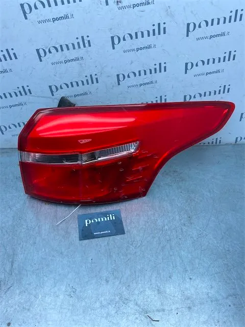 Pomili Fanaleria Fanale post. parte est. DX FORD FOCUS (CEW) (09/14>08/19<)