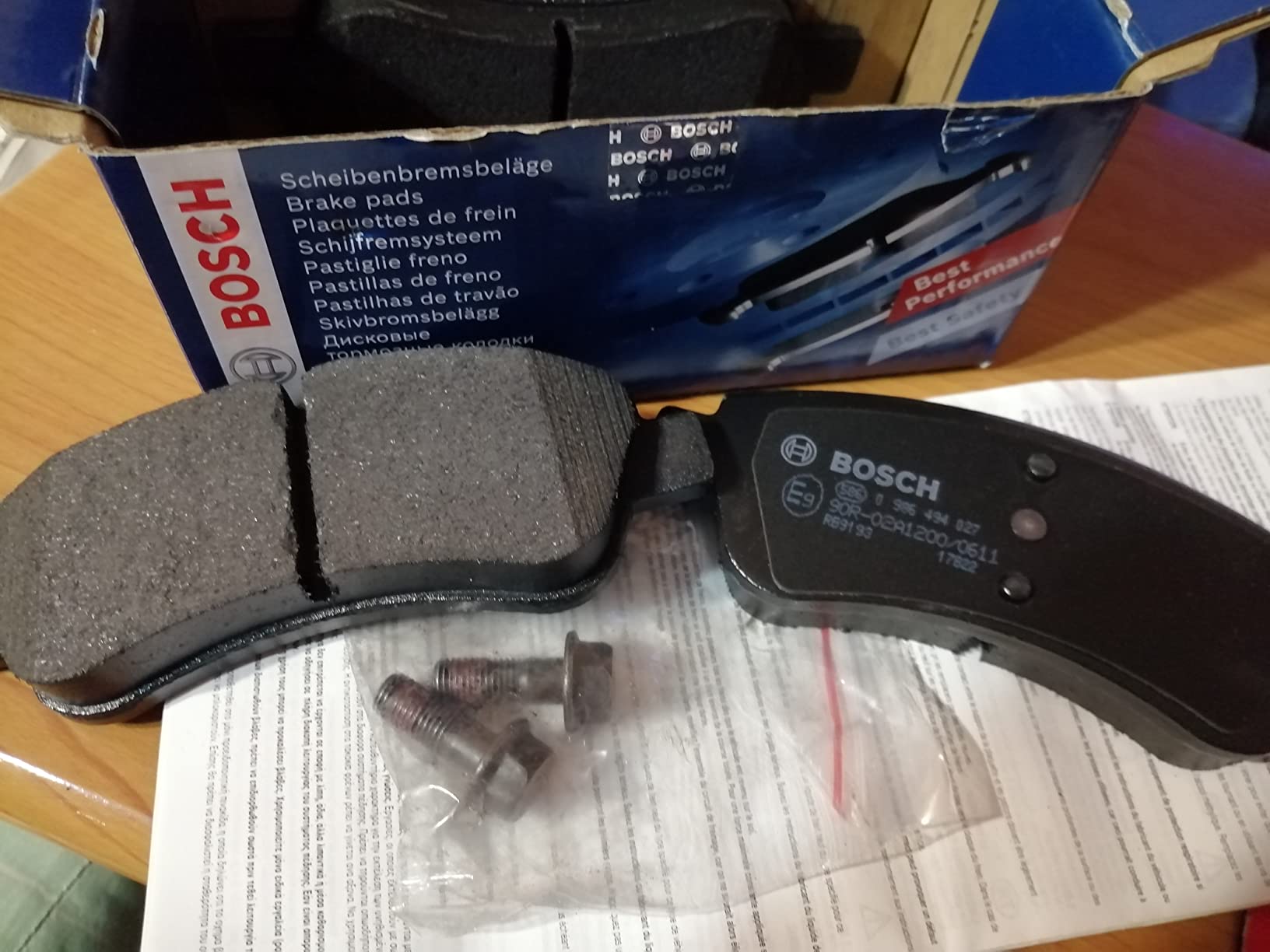 Bosch Sistema frenante BP318 pastiglie freno anteriori set 4 pezzi