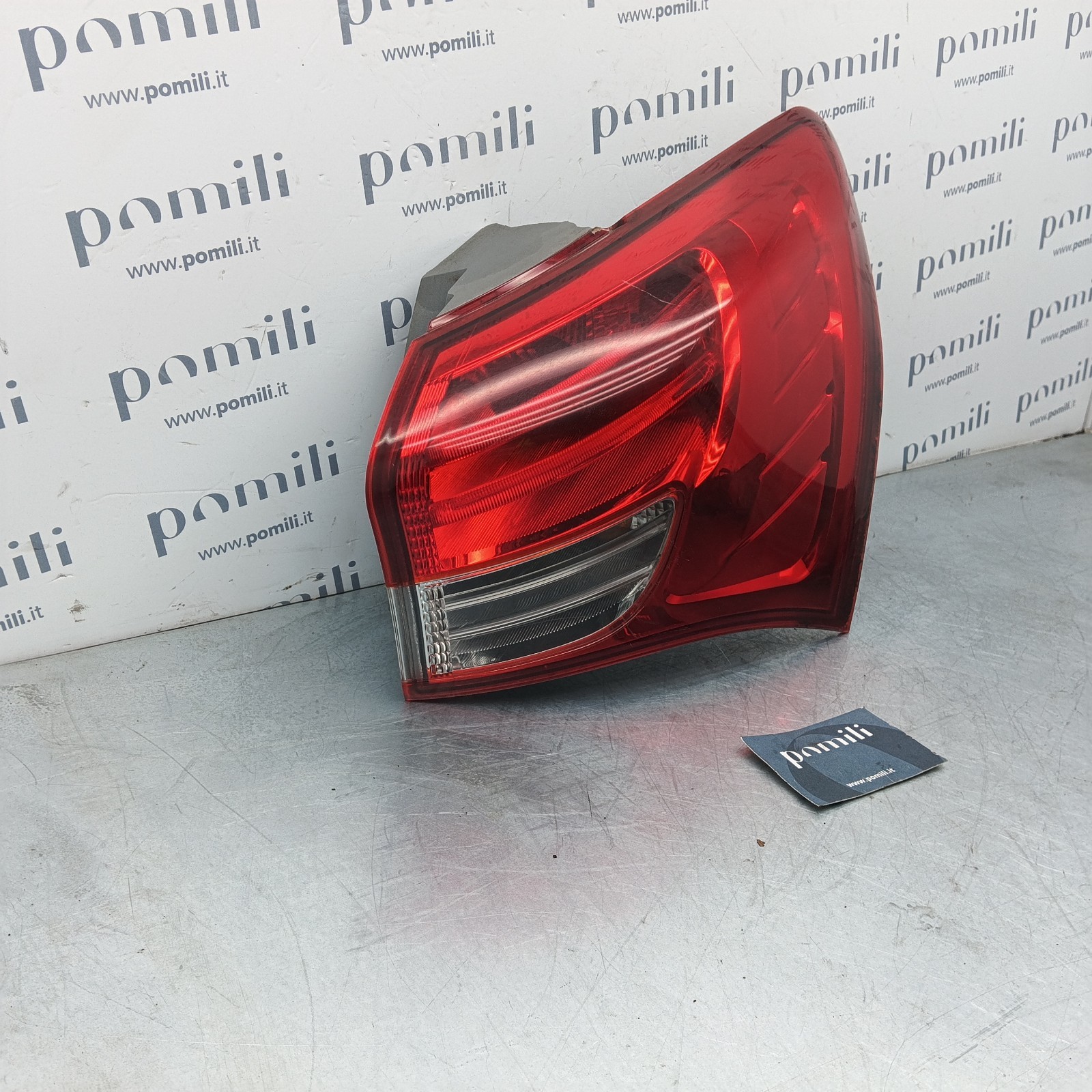 Pomili Fanaleria fanale posteriore Hyundai ix20 destro 92402-1K0 usato