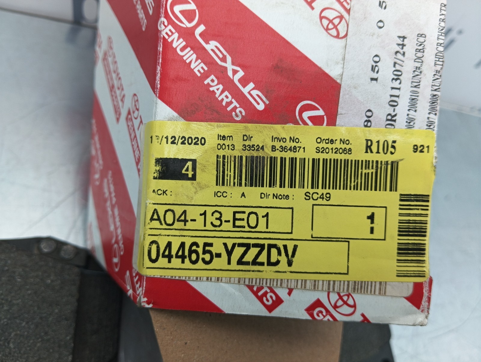 Pomili Freni e ricambi Toyota Hilux Fortuner kit pastiglie freni nuovo