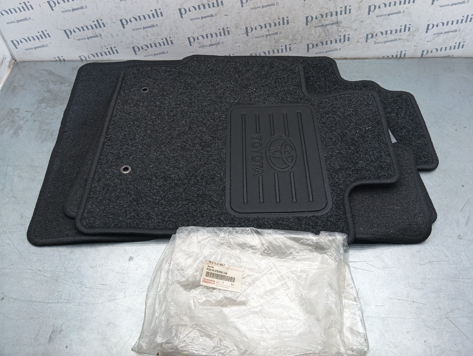 Pomili Rivestimenti interni PZ410-E935K-HA set tappetini Toyota Auris completo