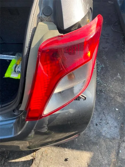 Pomili Fanaleria Toyota Yaris fanale posteriore destro 2011–2015