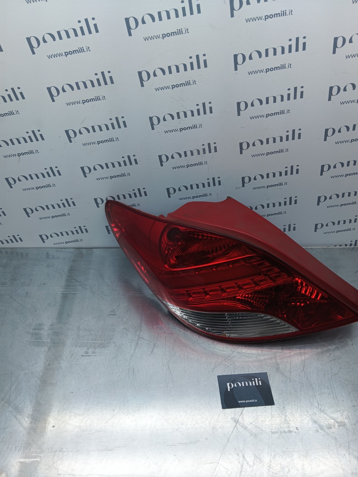 Pomili Fanaleria VP9PFX-13405-A fanale posteriore sinistro usato