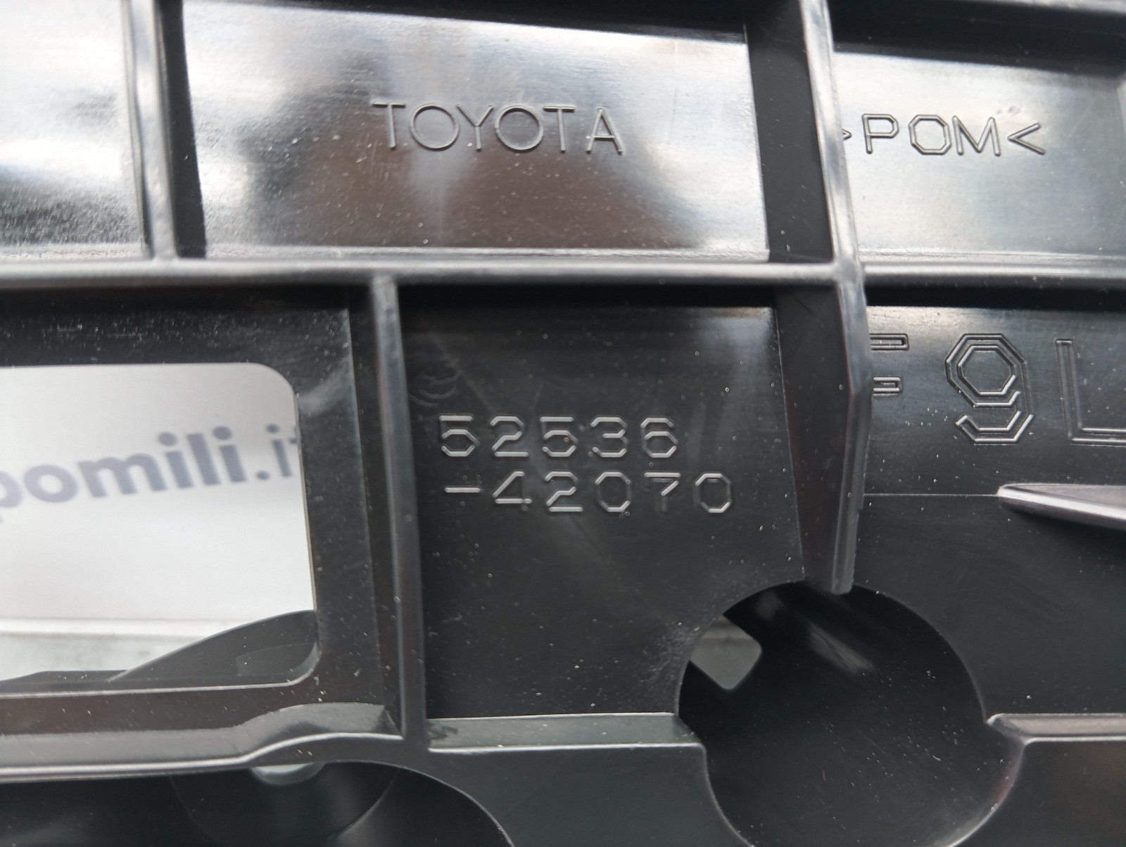 Pomili Paraurti anteriore Toyota RAV4 supporto laterale sinistro 52536-42070