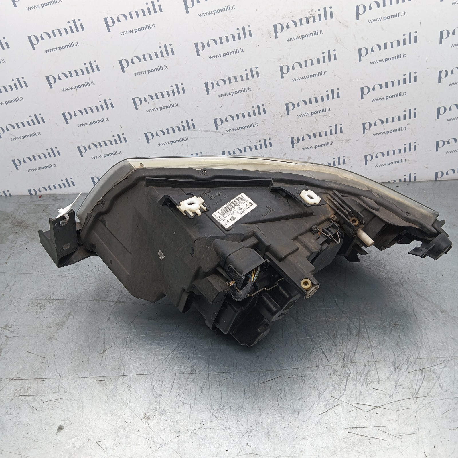 Pomili Fanaleria BMW S3 (E90/E91) faro anteriore destro usato