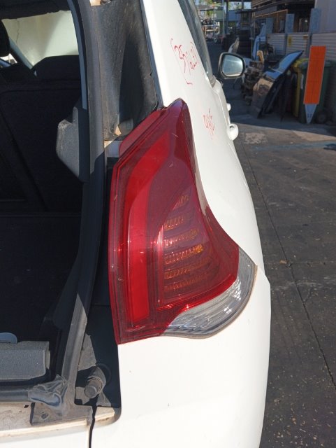 Pomili Fanaleria Fanale posteriore parte esterna destro Peugeot 3008 10/13-02/17 usato