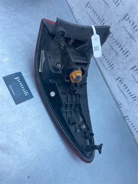 Pomili Fanaleria Fanale post. parte est. SX RENAULT KADJAR (06/15>04/19<) fanale
