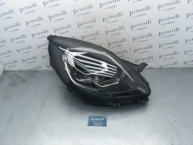 Pomili Fanaleria Faro anteriore destro Ford Puma II 2019-2023 L1TB-13E014-EK usato