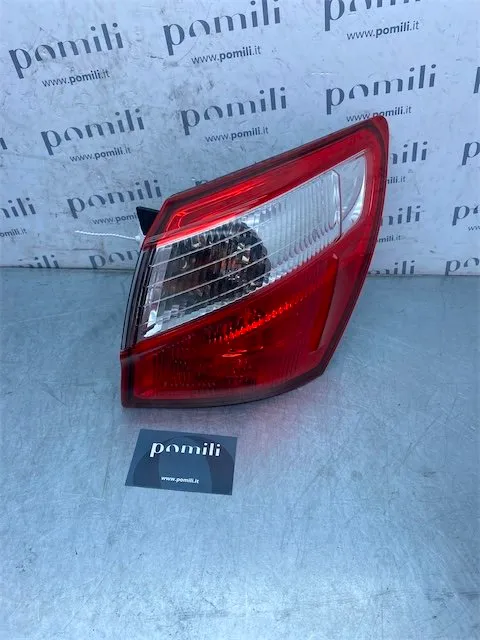 Pomili Fanaleria Nissan Qashqai J10E/JJ10E fanale posteriore destro esterno