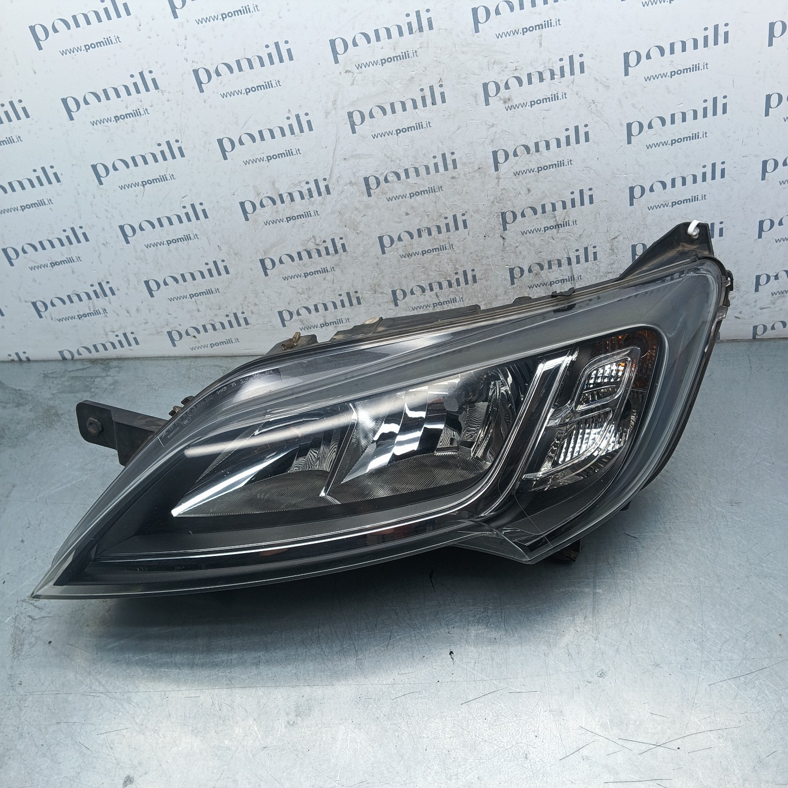 Pomili Fanaleria Fiat Ducato Peugeot Boxer Citroen Jumpy faro anteriore sinistro usato