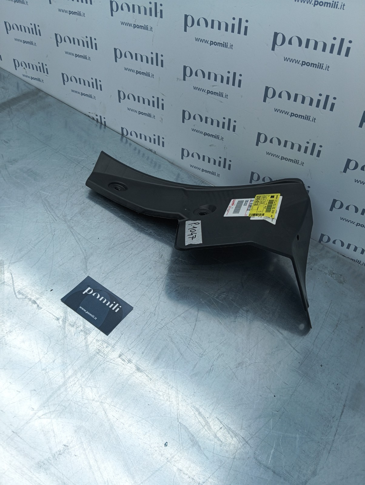 Pomili Paraurti posteriore Toyota Yaris staffa sinistra 52592-0D130 nuova