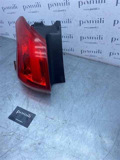 Pomili Fanaleria Peugeot 2008 S001 fanale posteriore esterno