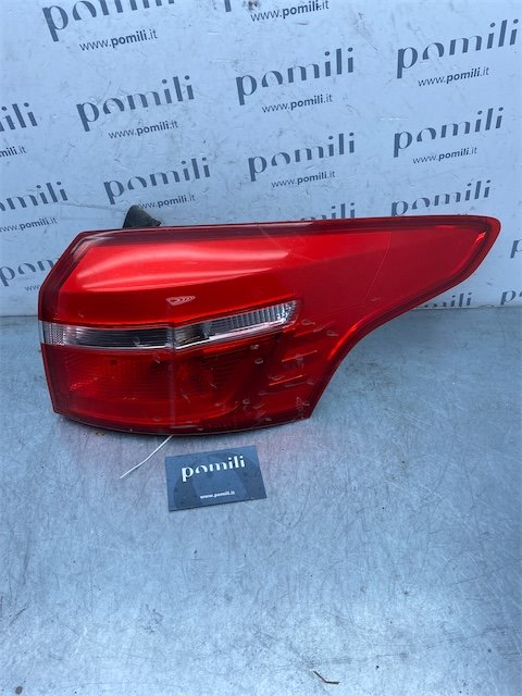 Pomili Fanaleria Fanale post. parte est. DX FORD FOCUS (CEW) (09/14>08/19<)