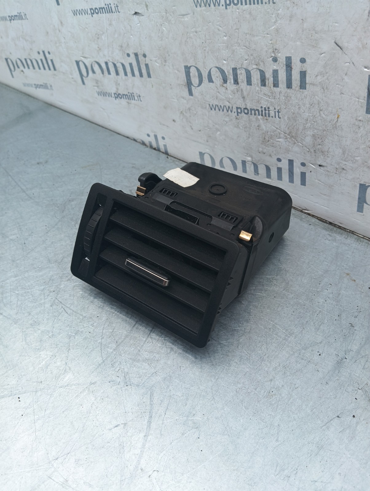 Pomili Climatizzazione Bocchetta aria Ford Kuga 3M51-R018B09 sinistra usata