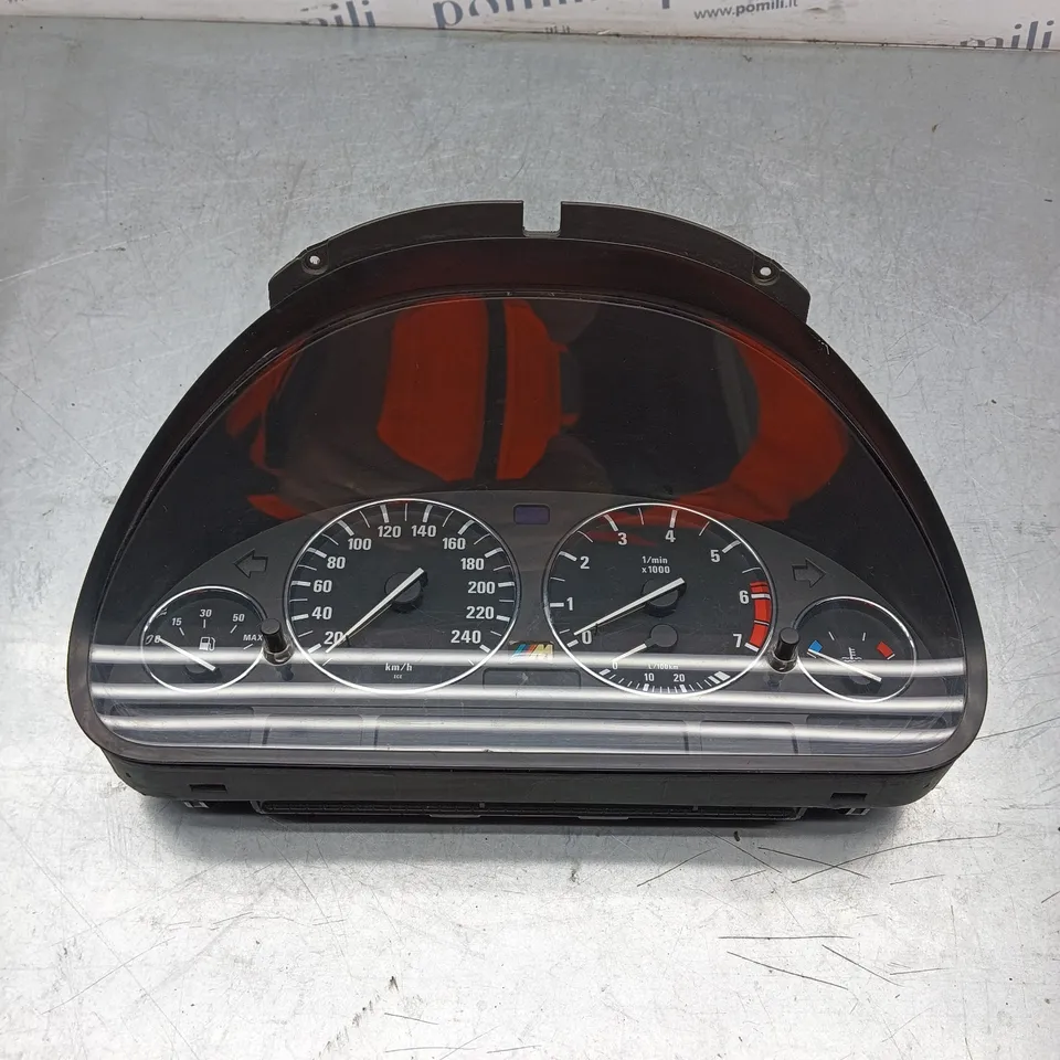 Pomili Rivestimenti interni e parti interne BMW X5 E53 Quadro strumenti usato