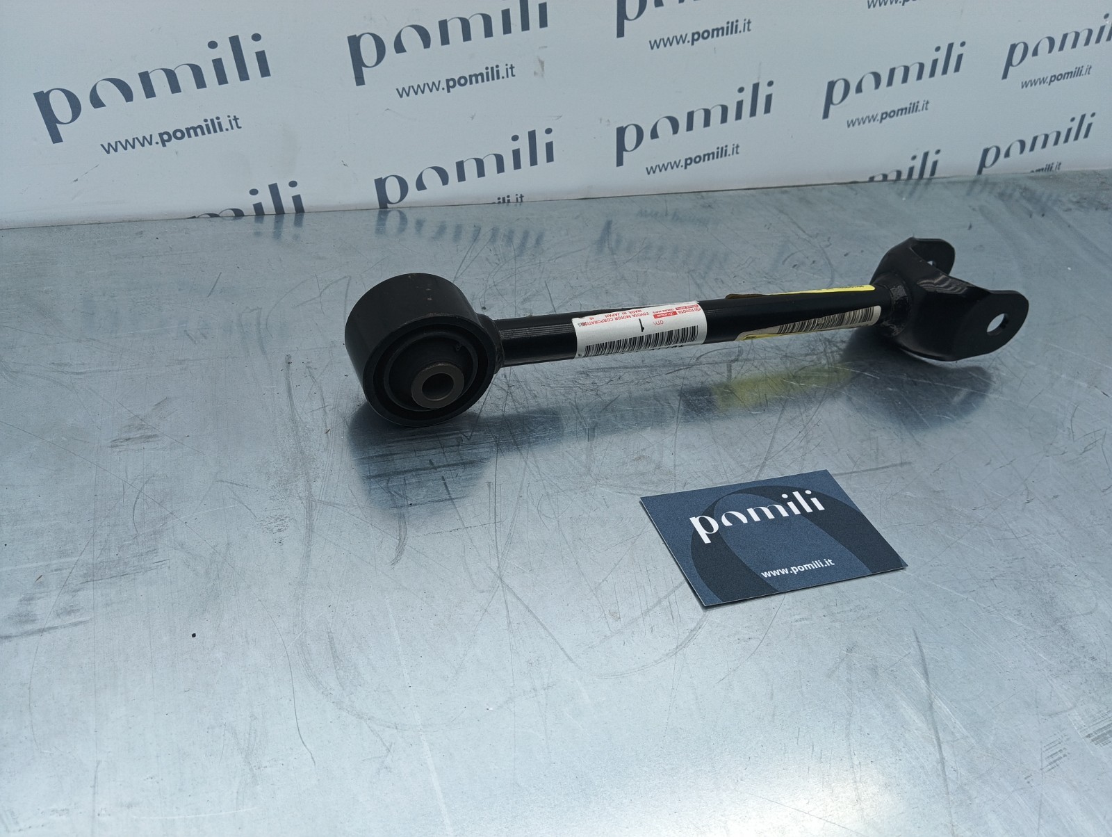 Pomili Sterzo e ammortizzatori Braccio sospensione posteriore destro Toyota Genuine Parts 48710-47010