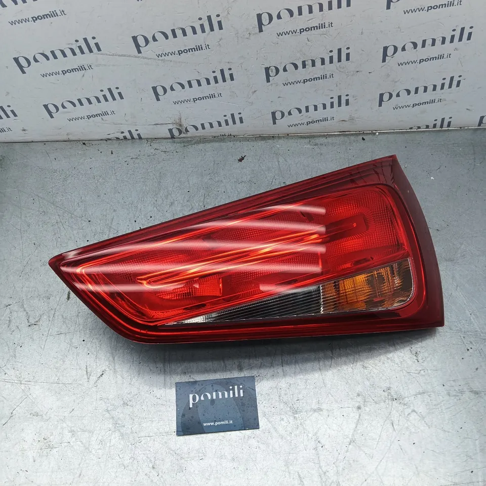 Pomili Fanaleria Audi A1 fanale posteriore sinistro 8X0945093D usato